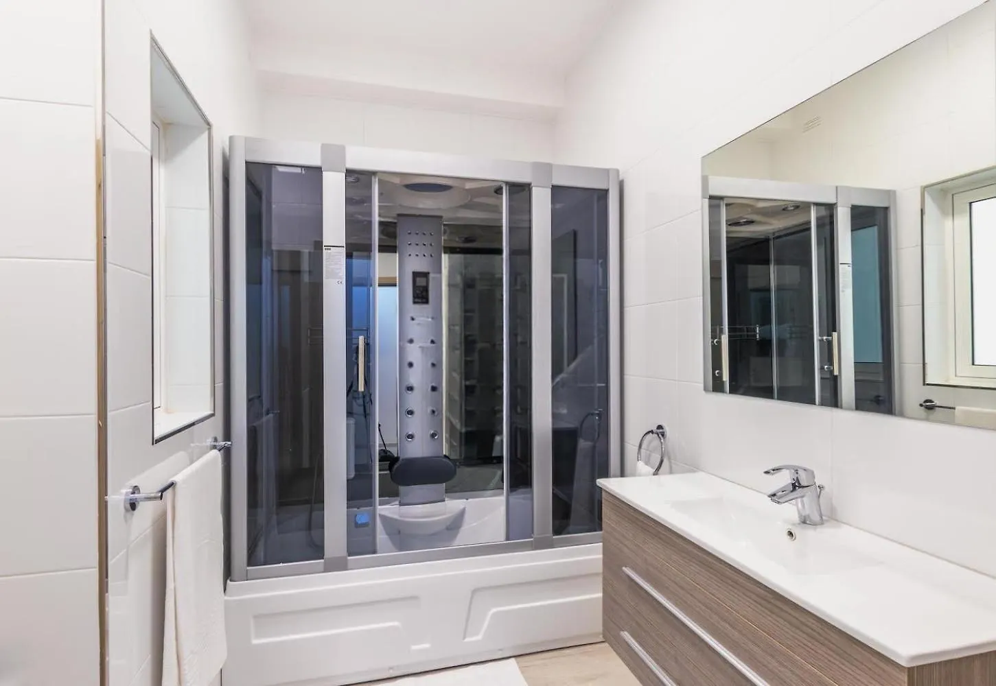 The Penthouse Daire Saint Julian's