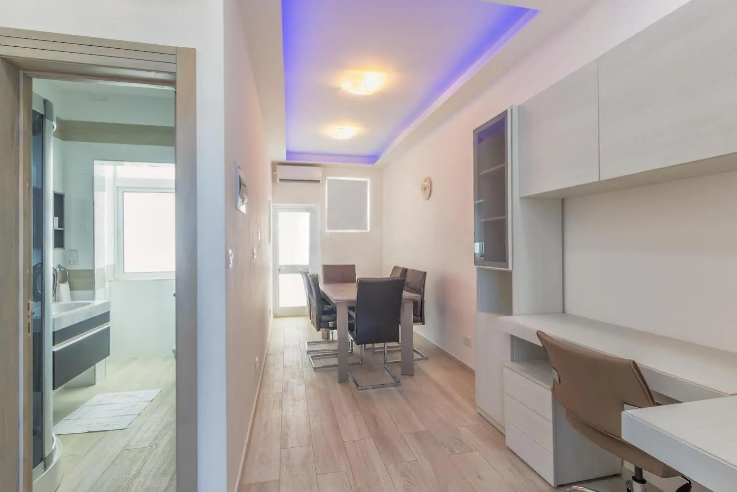 The Penthouse Daire Saint Julian's 0*,